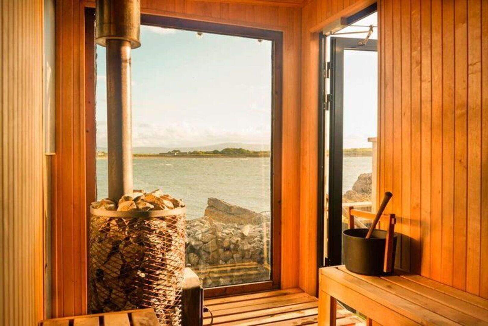 Hot Box sauna